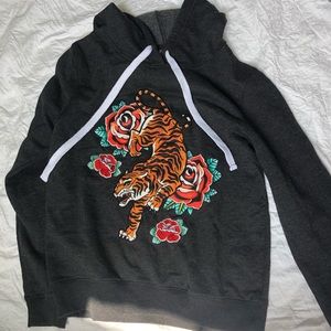 Gray hoodie (size M)